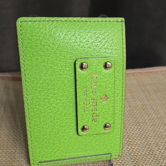 Kate Spade Green card wallet LIKE NEW - Picture 6 of 7